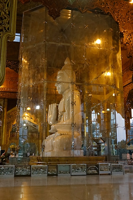 Yangon-Lawka Chantha-002